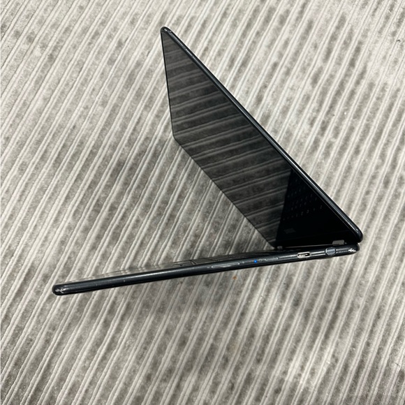 SAMSUNG Chromebook Pro
Convertible Touch Screen Laptop, 12.3 (XE510C24-K01US) - Picture 4 of 11